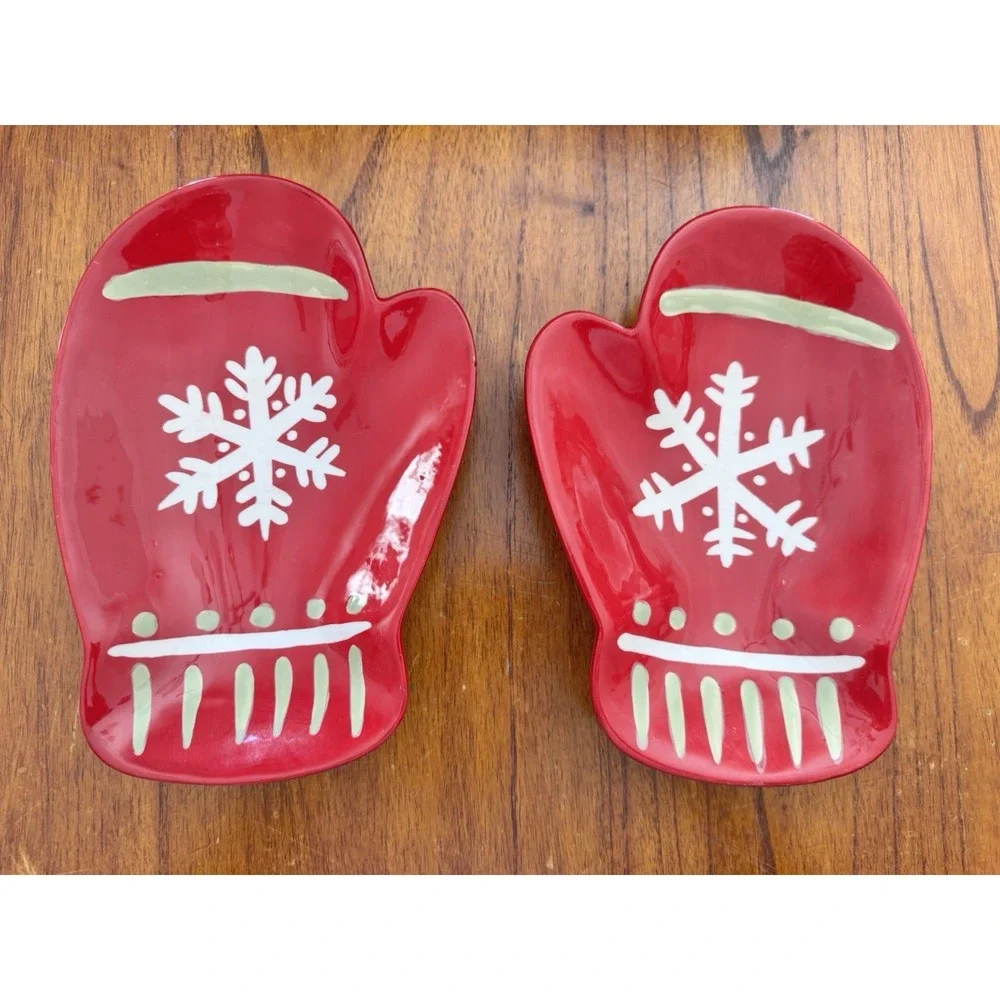 Hallmark Red Mittens Vintage‎ Dish Set of 2 Christmas Holiday Snack Bowls No Box